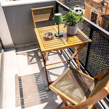 Caluna Studio Near City Center-3